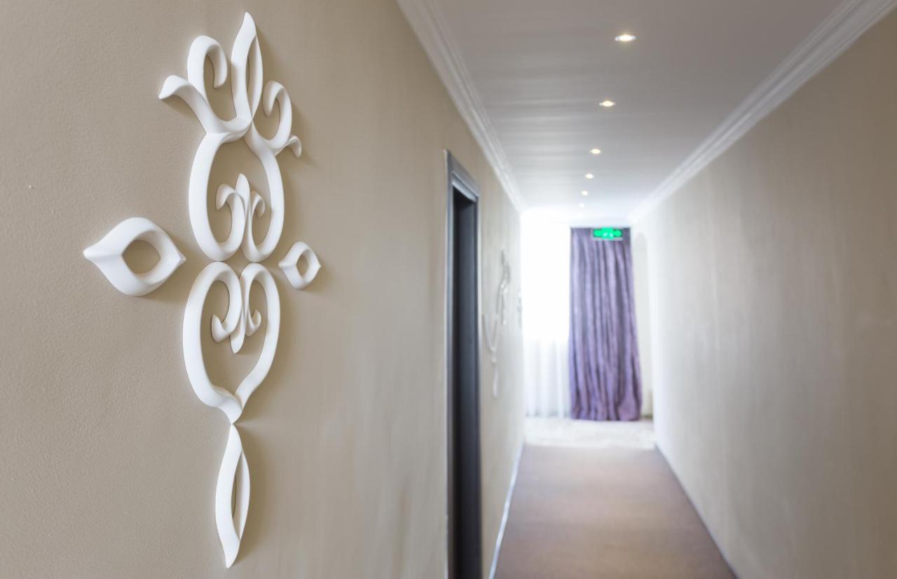 Hotel Alex กาลาจิ ภายนอก รูปภาพ