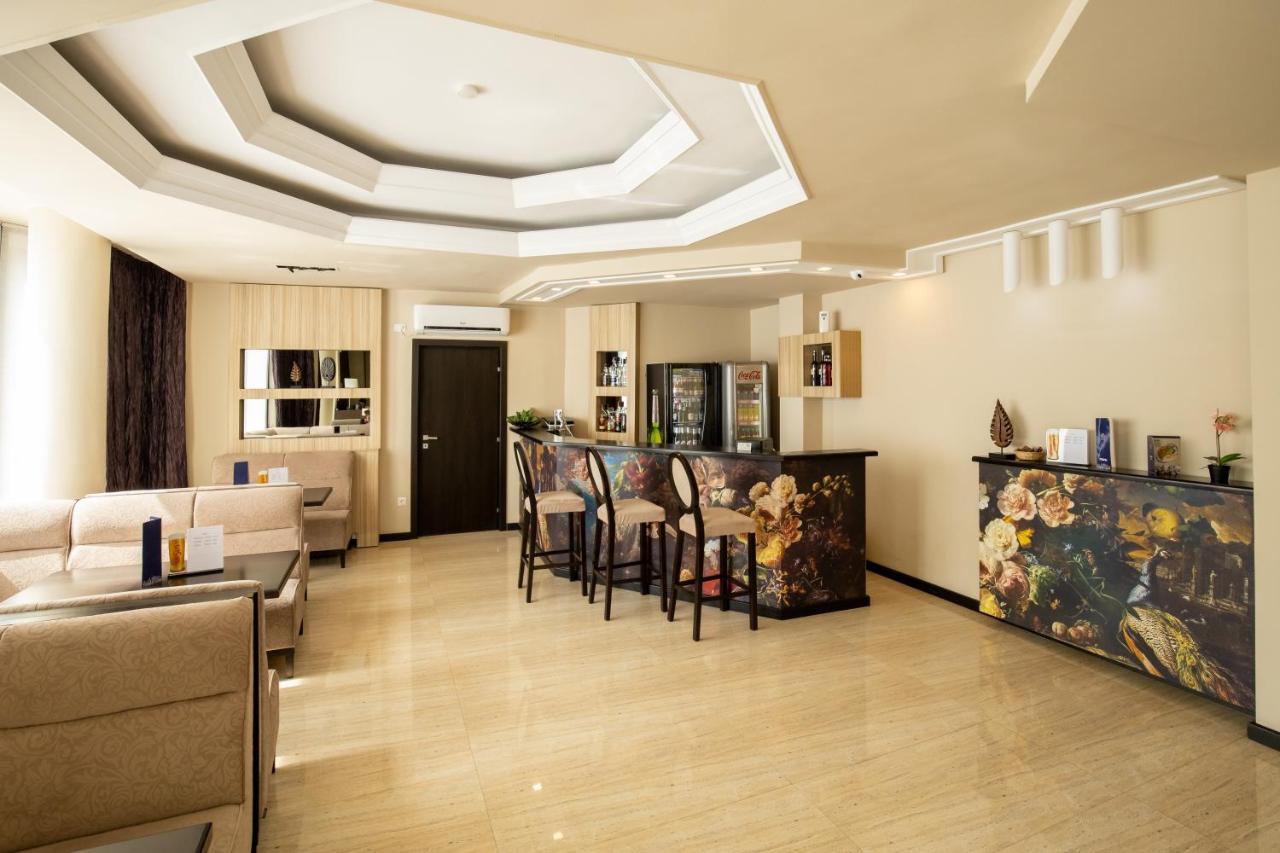 Hotel Alex กาลาจิ ภายนอก รูปภาพ